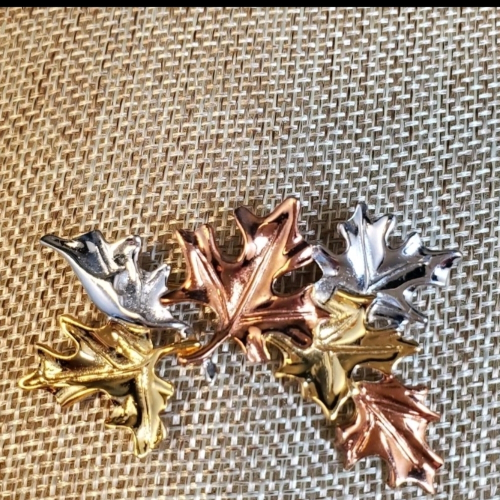 Vintage Danecraft Leaves 3 colors Pin Figural Brooch Autumn  Fall- Nature Signed